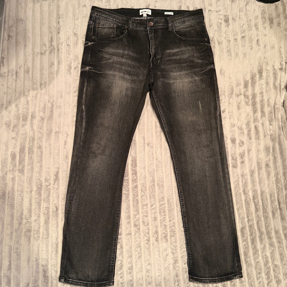William Rast Manhattan Slim Faded Black Jeans Mens 36x30 Denim Pants - Picture 2 of 8